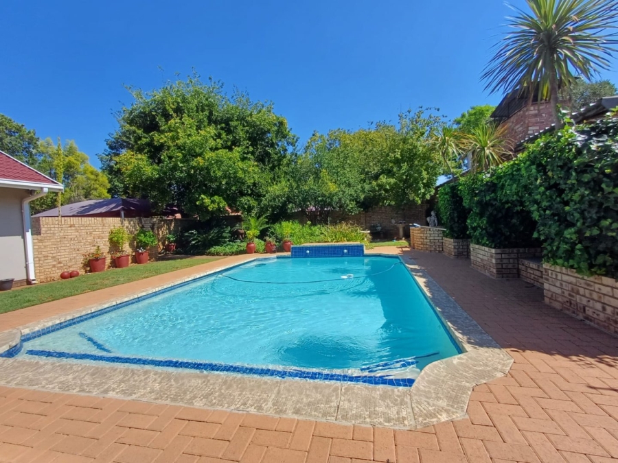 3 Bedroom Property for Sale in Stilfontein North West